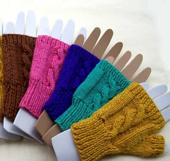 Knitting pattern fingerless mittens