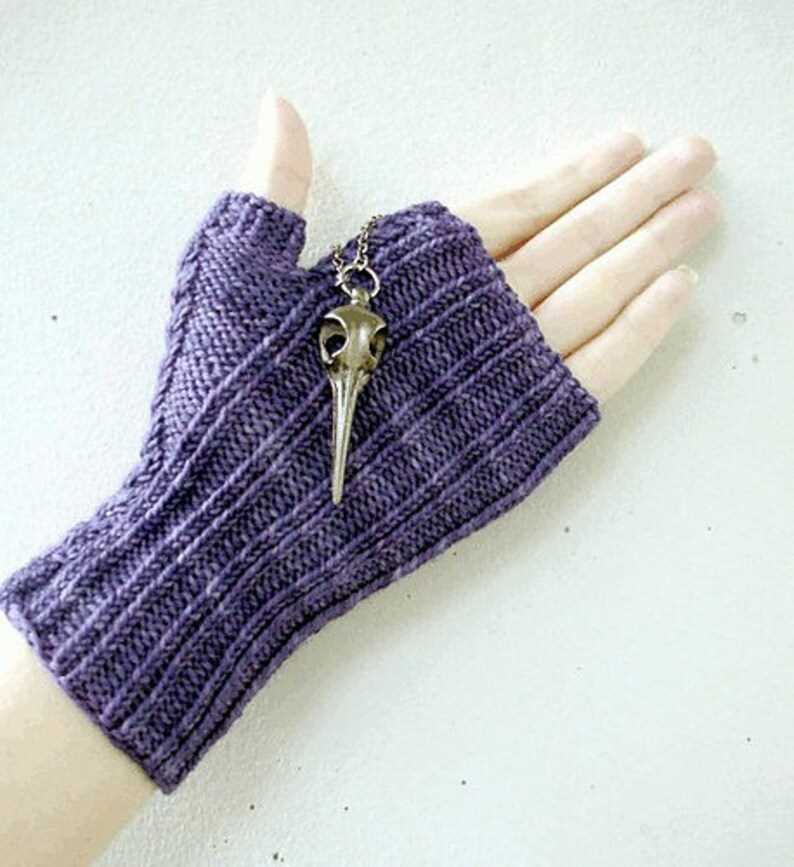 Two needle gloves knitting pattern