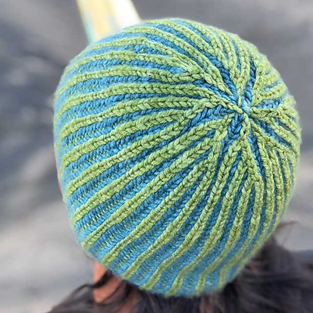 Two color beanie knitting pattern