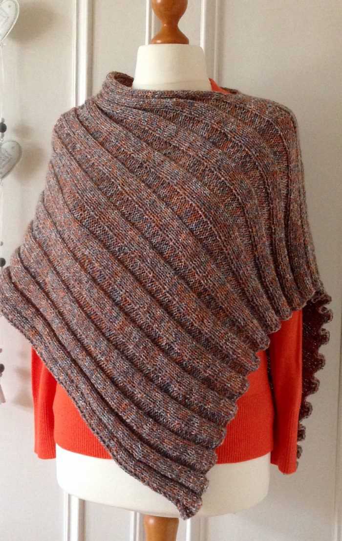 Two rectangle poncho knitting pattern