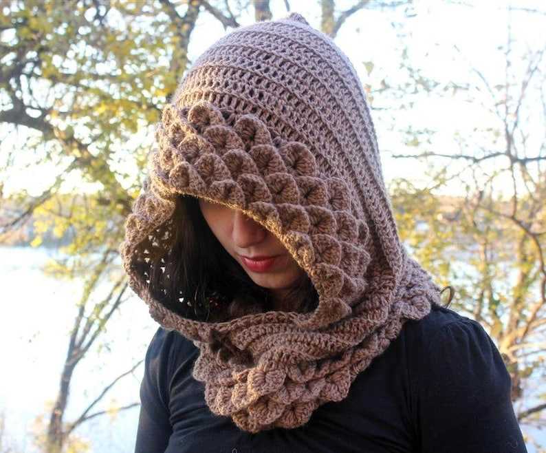 Cozy and Stylish - Discover These Free Patterns for Knitting Your Own Hooded Scarf Free hooded scarf knitting patterns