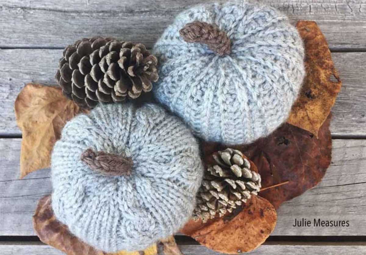 Free patterns for knitted pumpkins