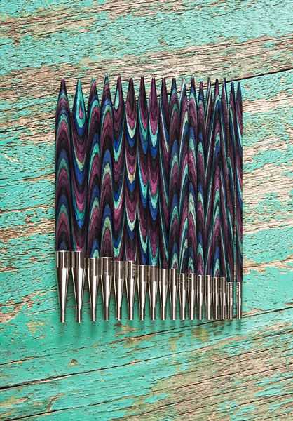 Circular knitting needle patterns