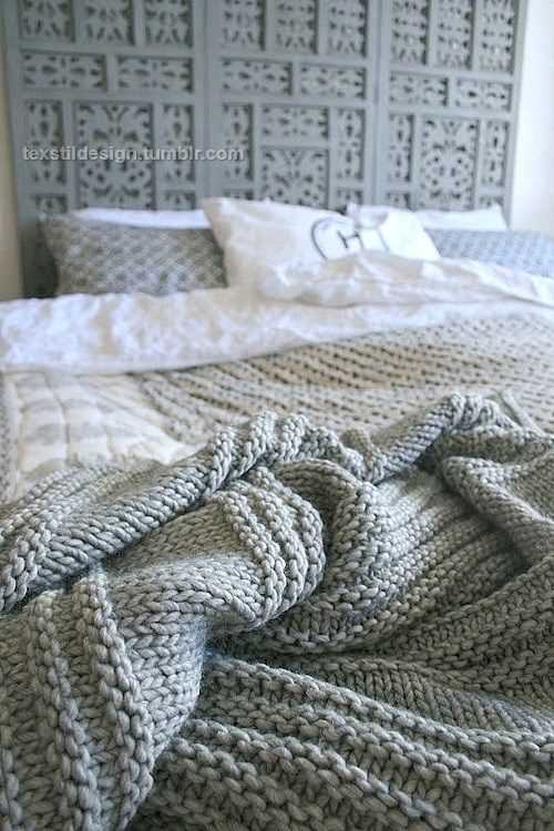 Super chunky cable knit blanket pattern