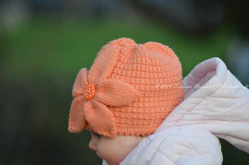Knitted baby hat pattern