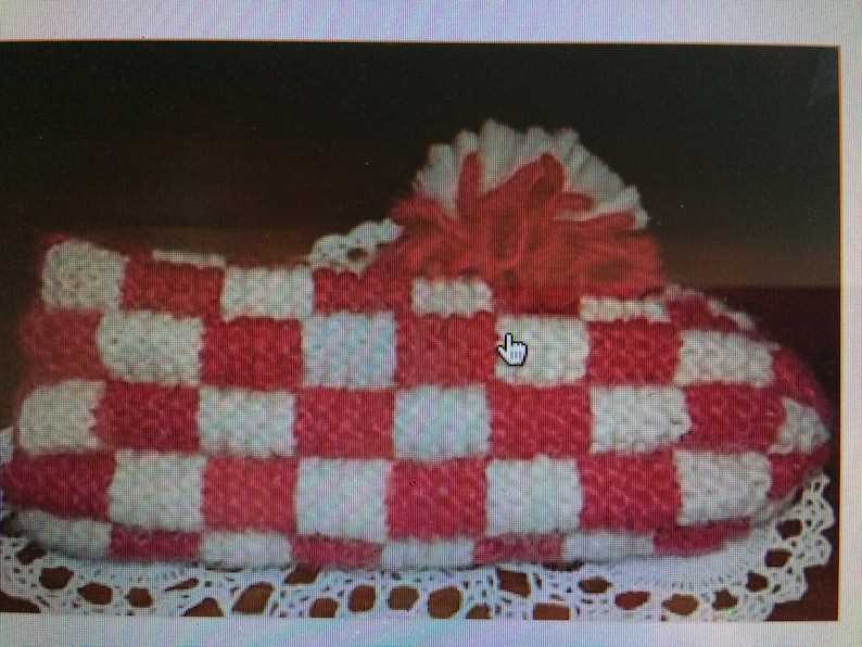 Pattern for knitted slippers from phentex