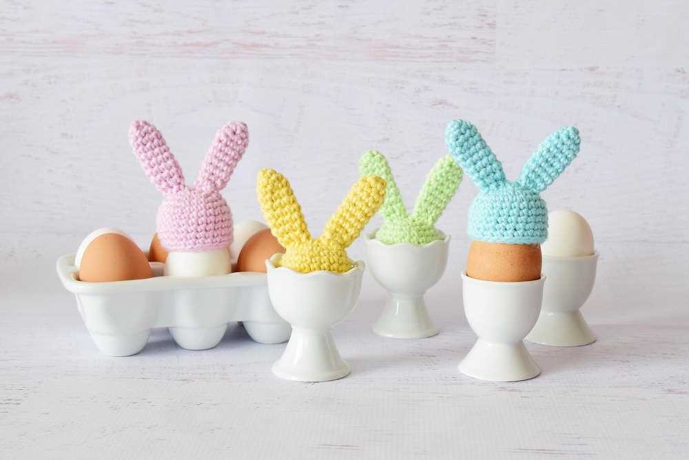 Free bunny egg cosy knitting pattern