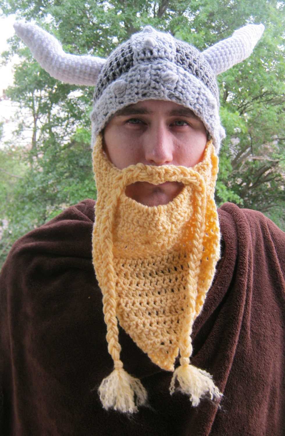Knitted viking hat and beard pattern