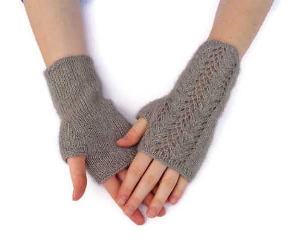 Knitting pattern for gloves