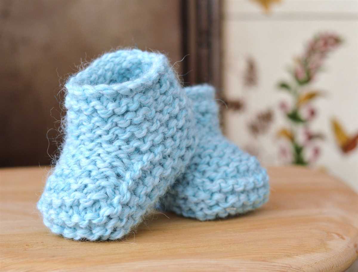 Baby booties knitting pattern for beginners
