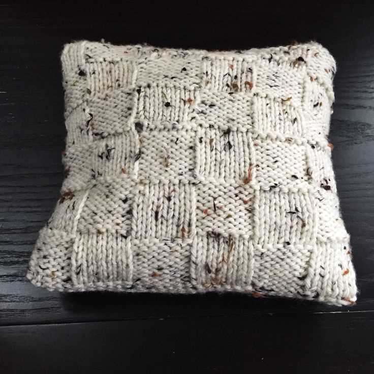 Basket weave knit pillow pattern