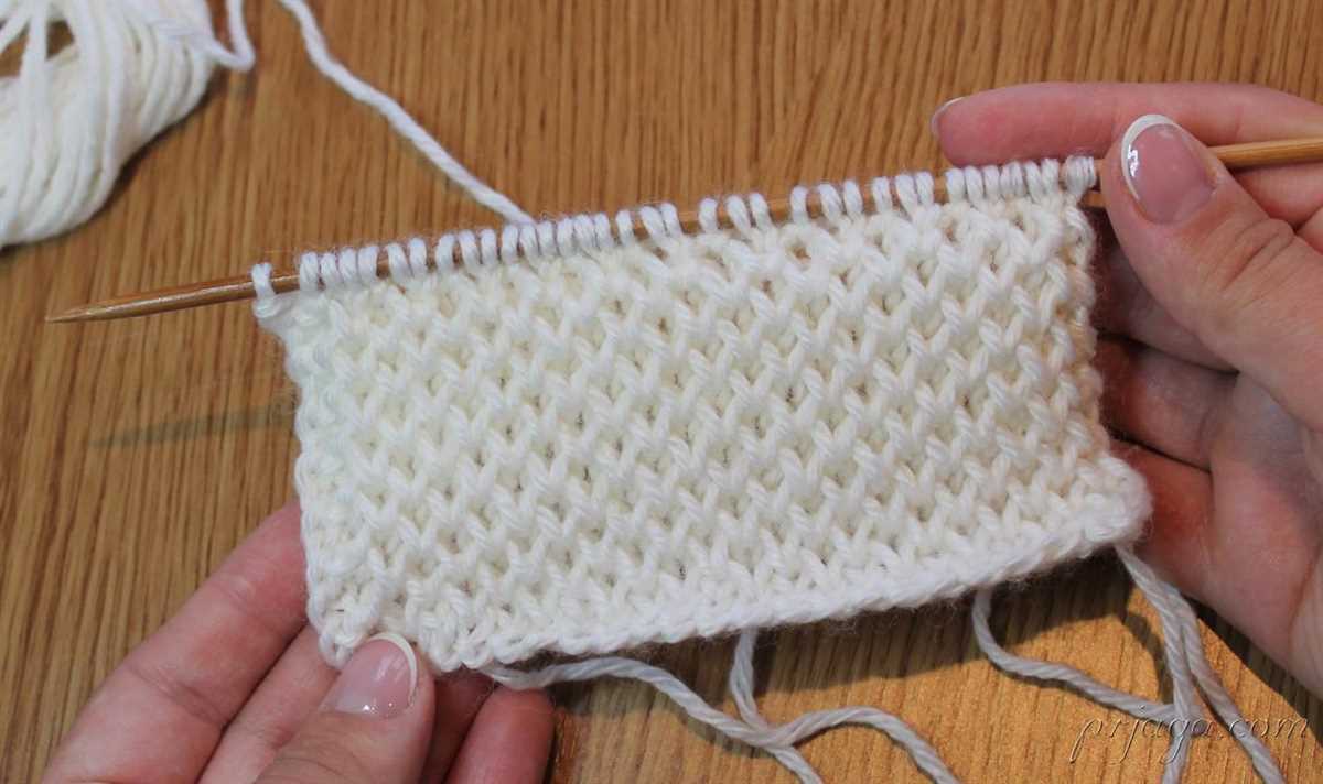 Honeycomb knitting pattern in the round