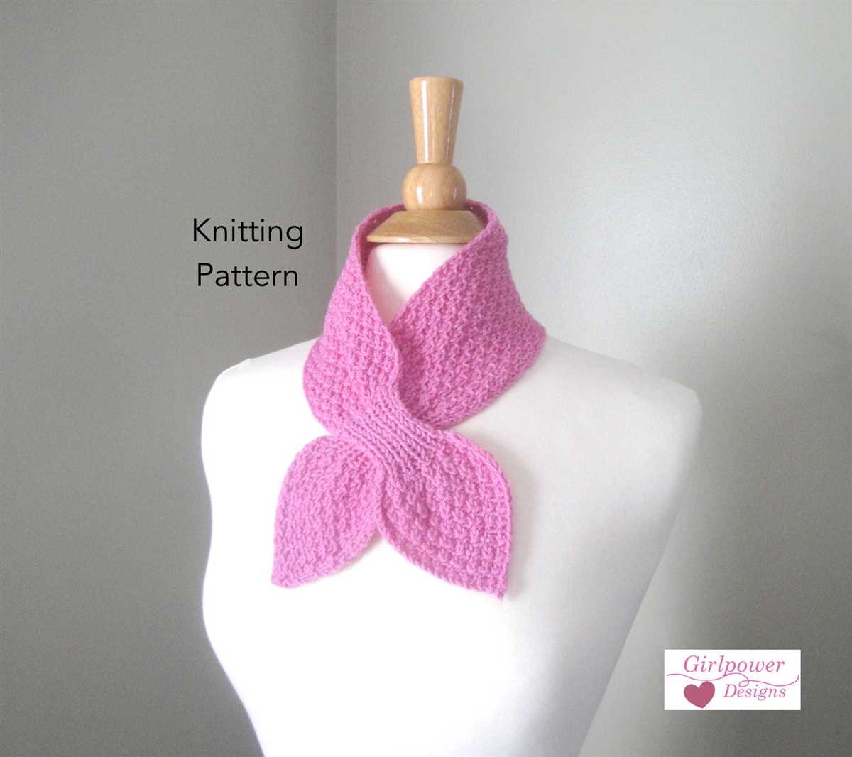 Lace keyhole scarf knitting pattern