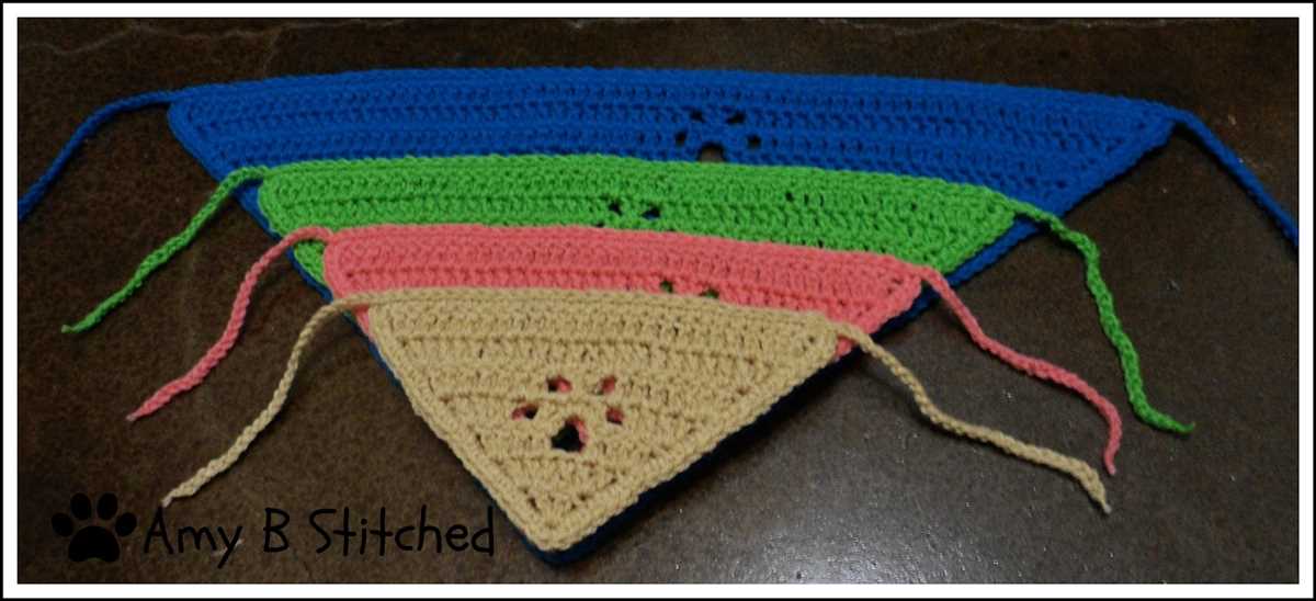 Paw print scarf knitting pattern