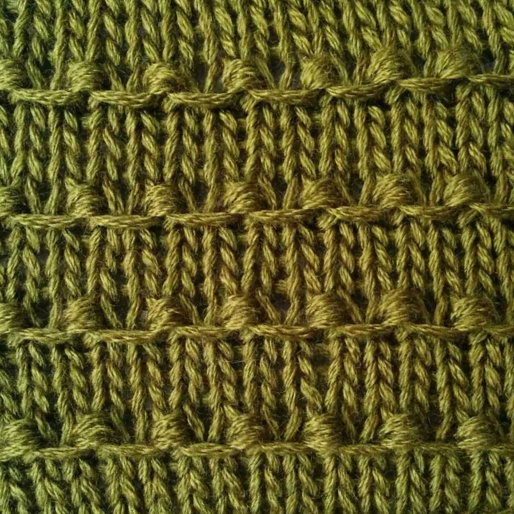 D20 knitting pattern
