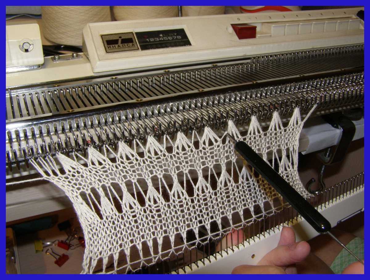 Knitting machine scarf pattern