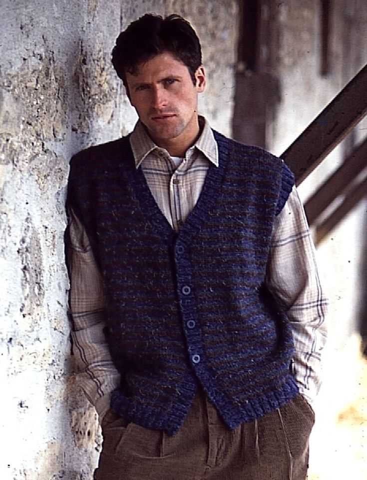 Knitted waistcoat pattern