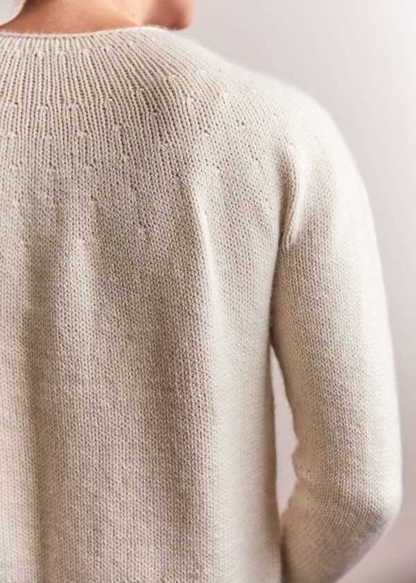 Free knitting pattern sweater top down