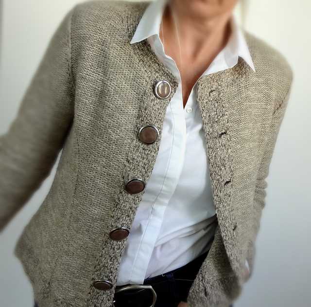 Cardigan ladies knitting pattern