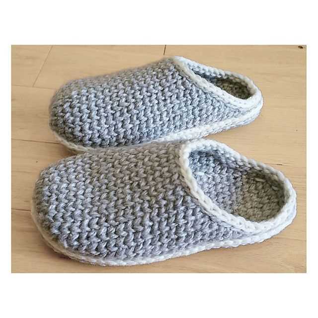 Pattern for knitted slippers from phentex