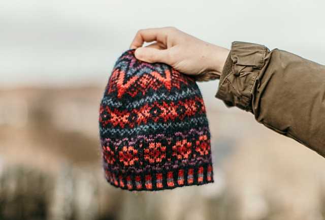 Free fair isle hat knitting patterns
