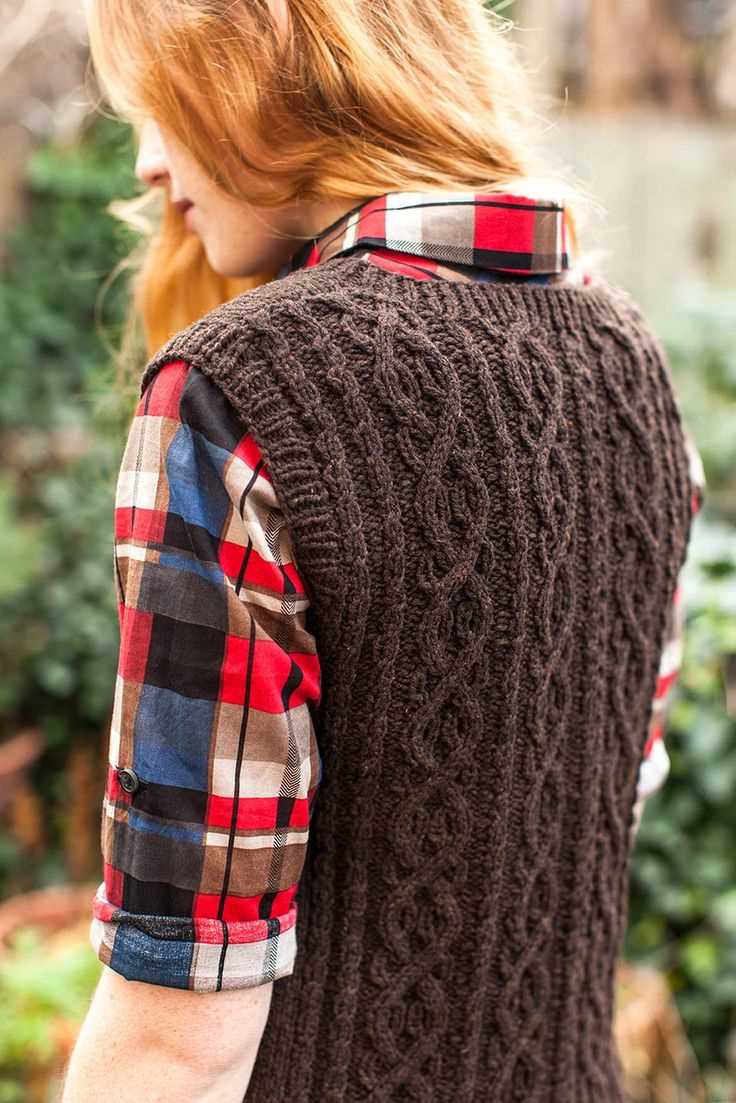 Cable vest knitting pattern