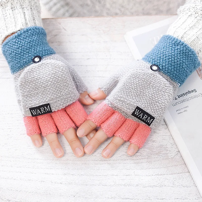 Knitted gloves without fingers pattern