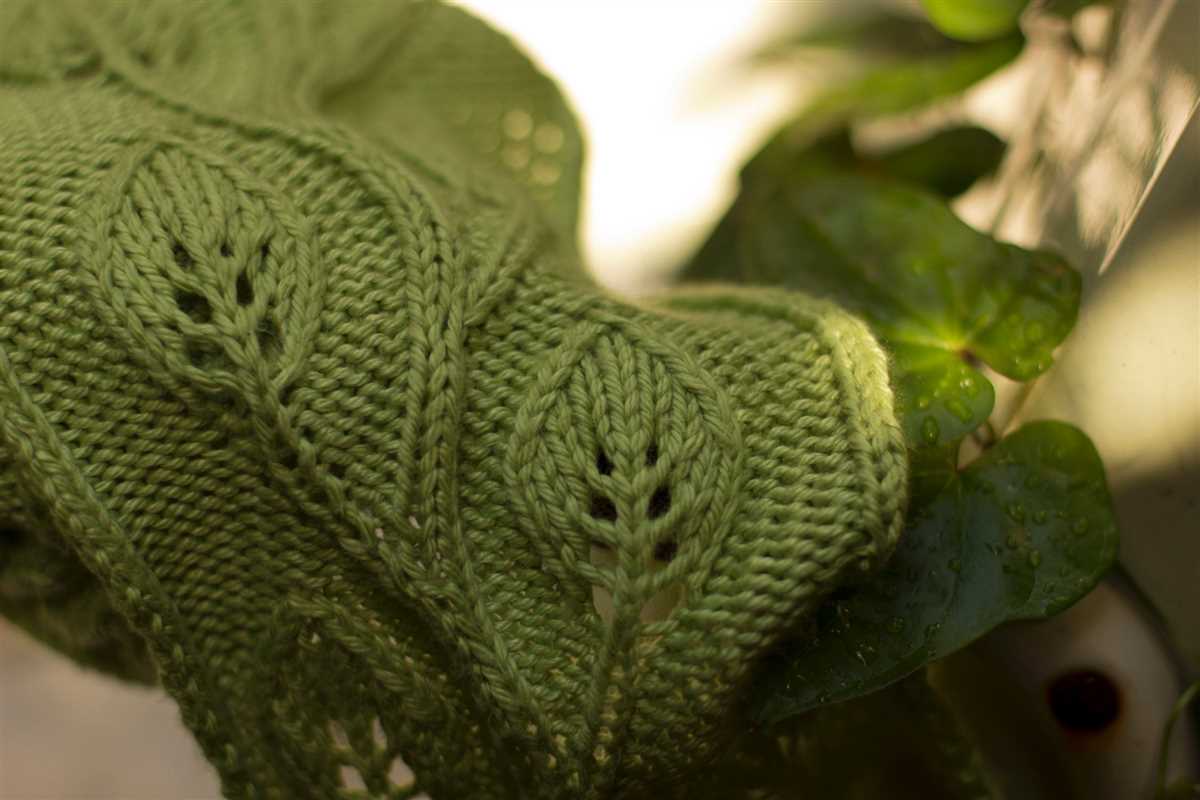 Leaf scarf knitting pattern