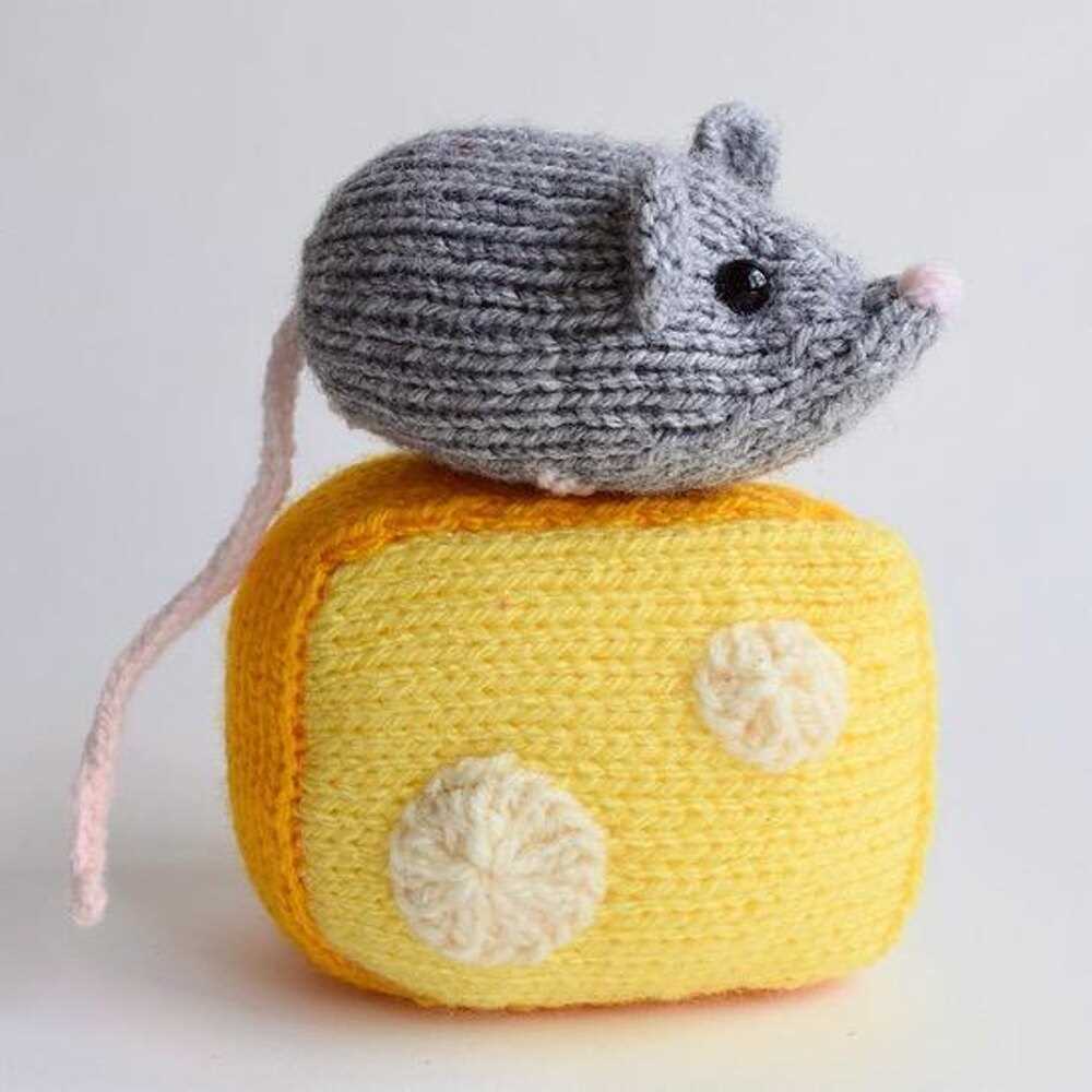 Free knitting pattern for a mouse