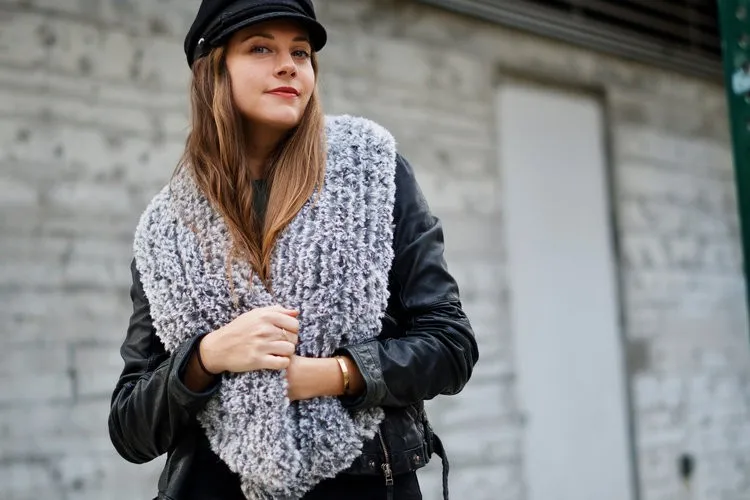 Faux fur scarf knitting pattern