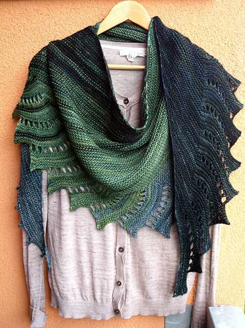 Reyna shawl knitting pattern