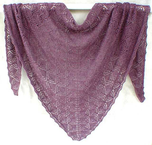 Easy knit lace shawl pattern free