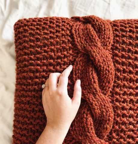 Free knitting patterns for throws and cushions