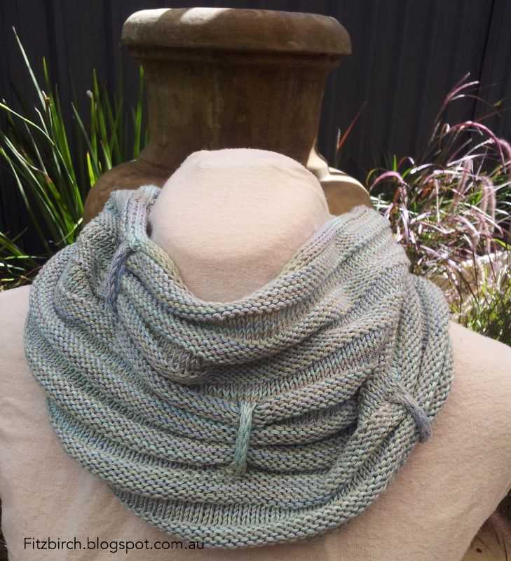Knitting pattern for a snood free