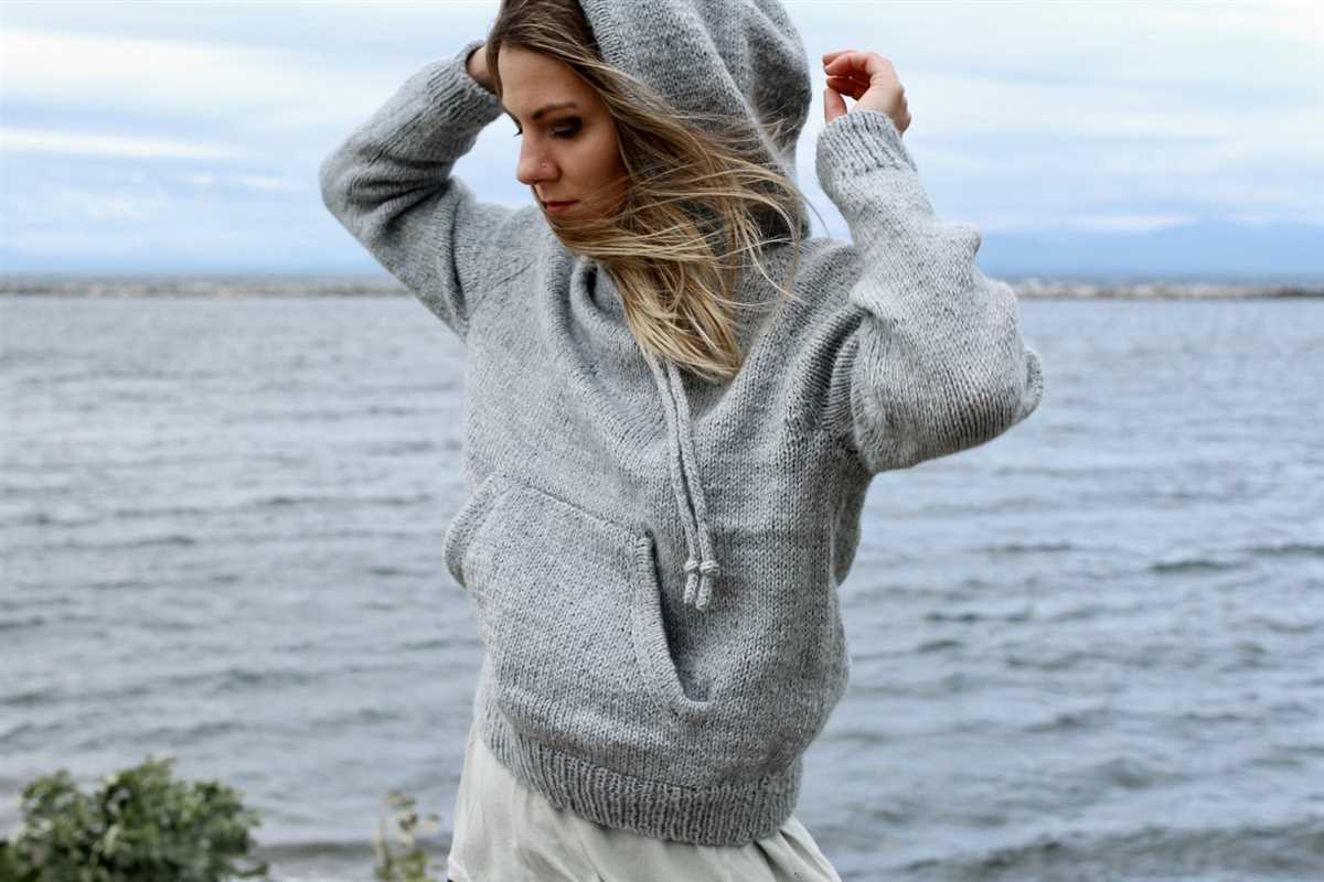 Knitted hooded sweater pattern