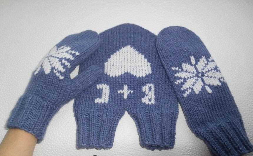 Couple mittens knitting pattern