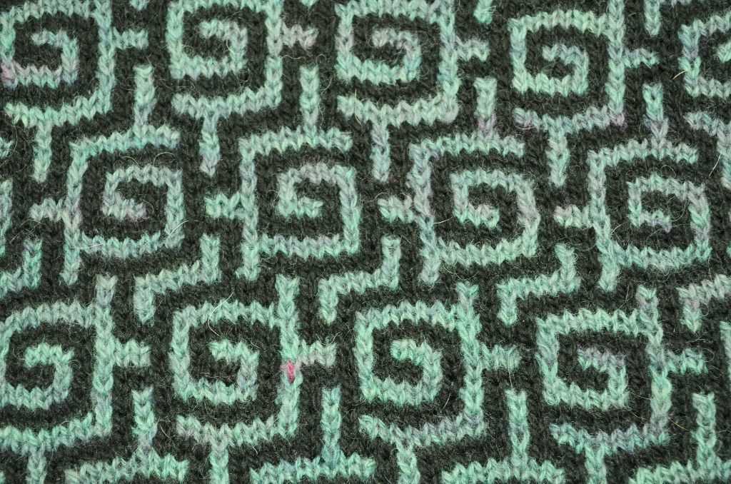 Mosaic knit pattern