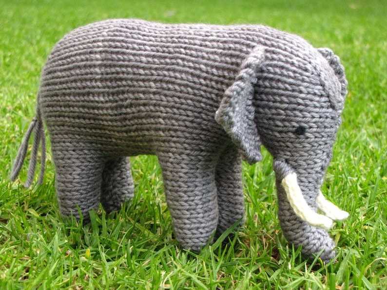 Free small elephant knitting pattern