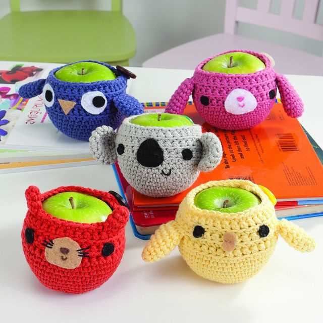 Apple cozy knitting pattern