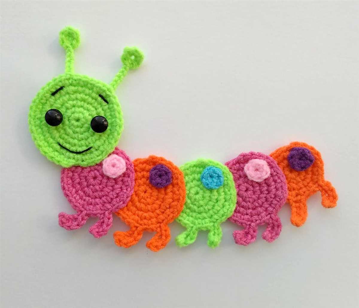 Knitted caterpillar pattern