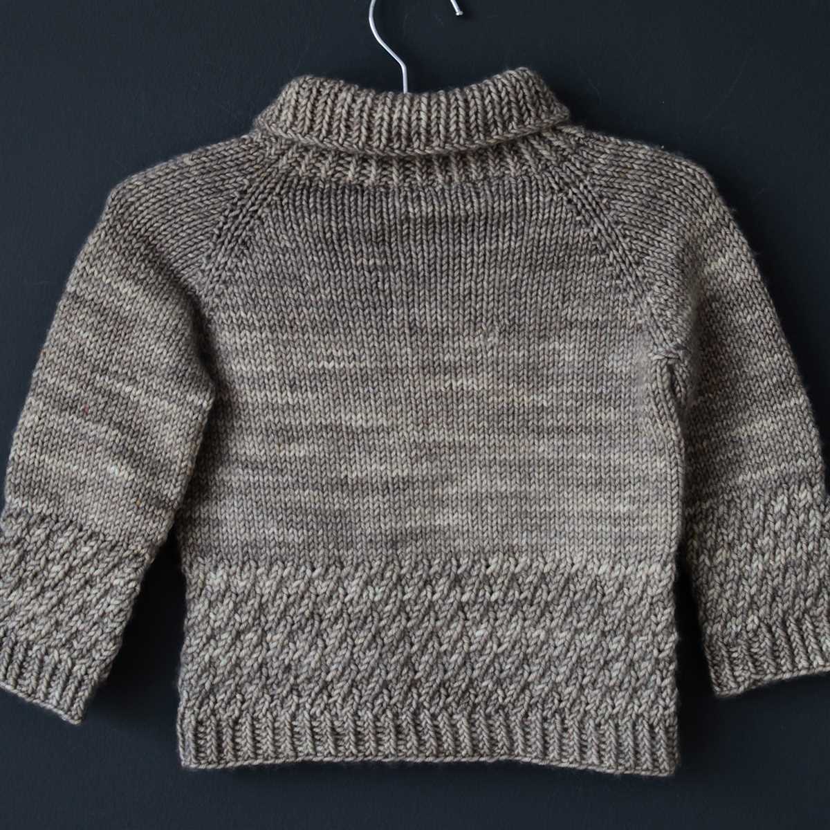 Free knitting patterns for baby boy sweaters