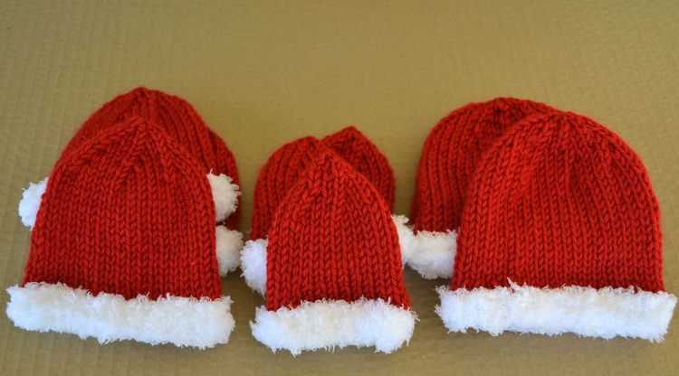 Pattern knitted santa hat