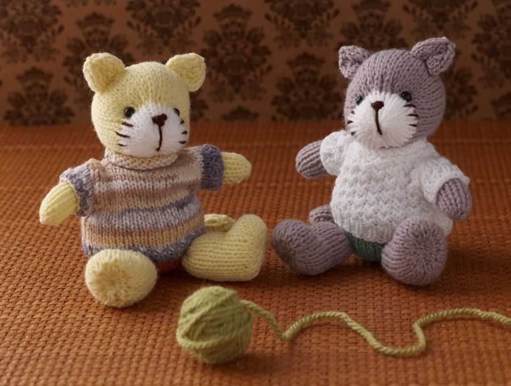 Free small cat knitting pattern