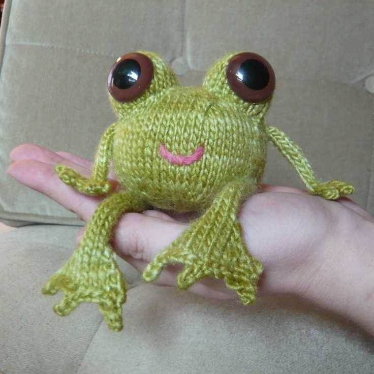 Frog and toad knit pattern