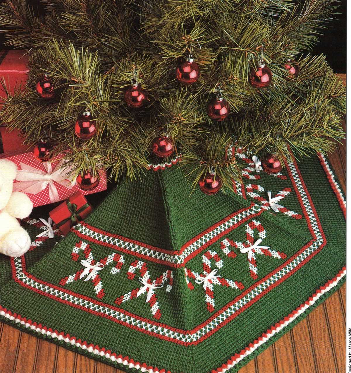 Knitting patterns for christmas tree skirts