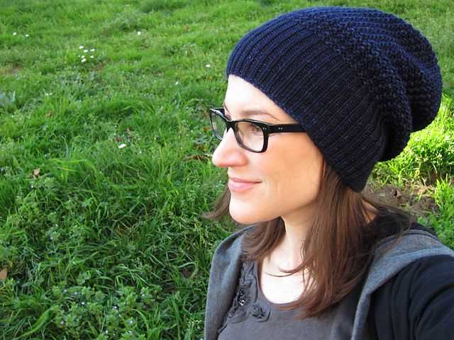 Simple slouchy hat knitting pattern free