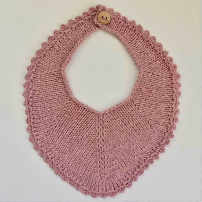 Knitted bib pattern