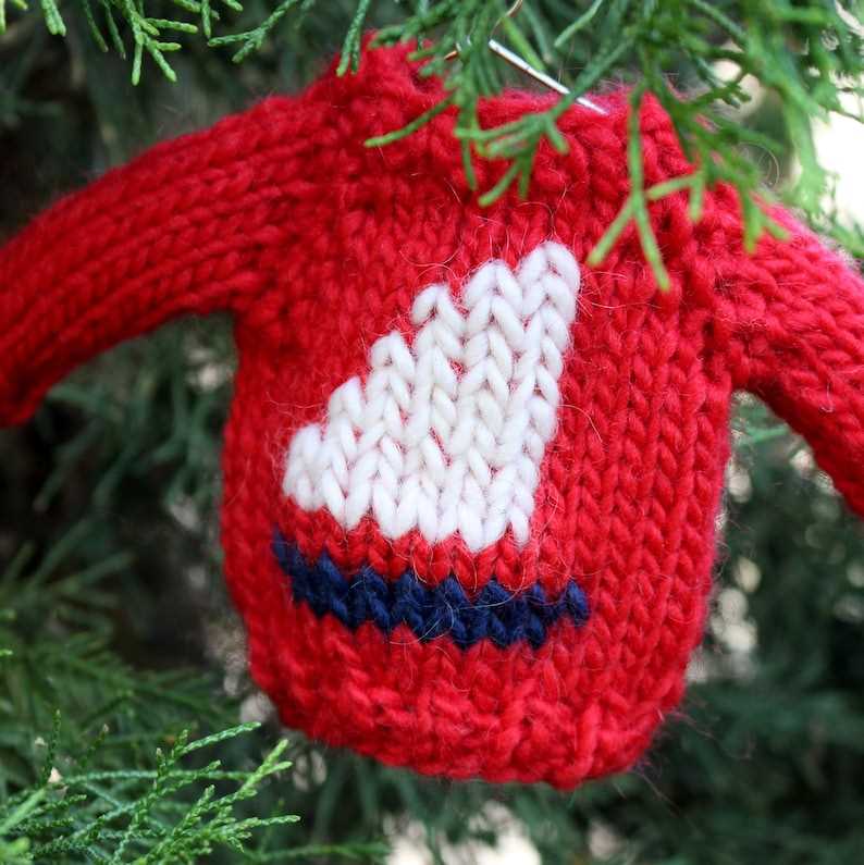 Mini sweater ornament knitting pattern