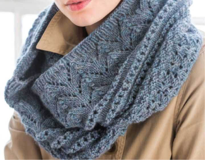 Knitting pattern for whippet snood
