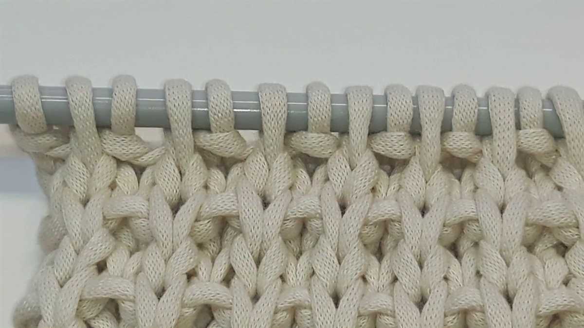 Basket weave knit pillow pattern